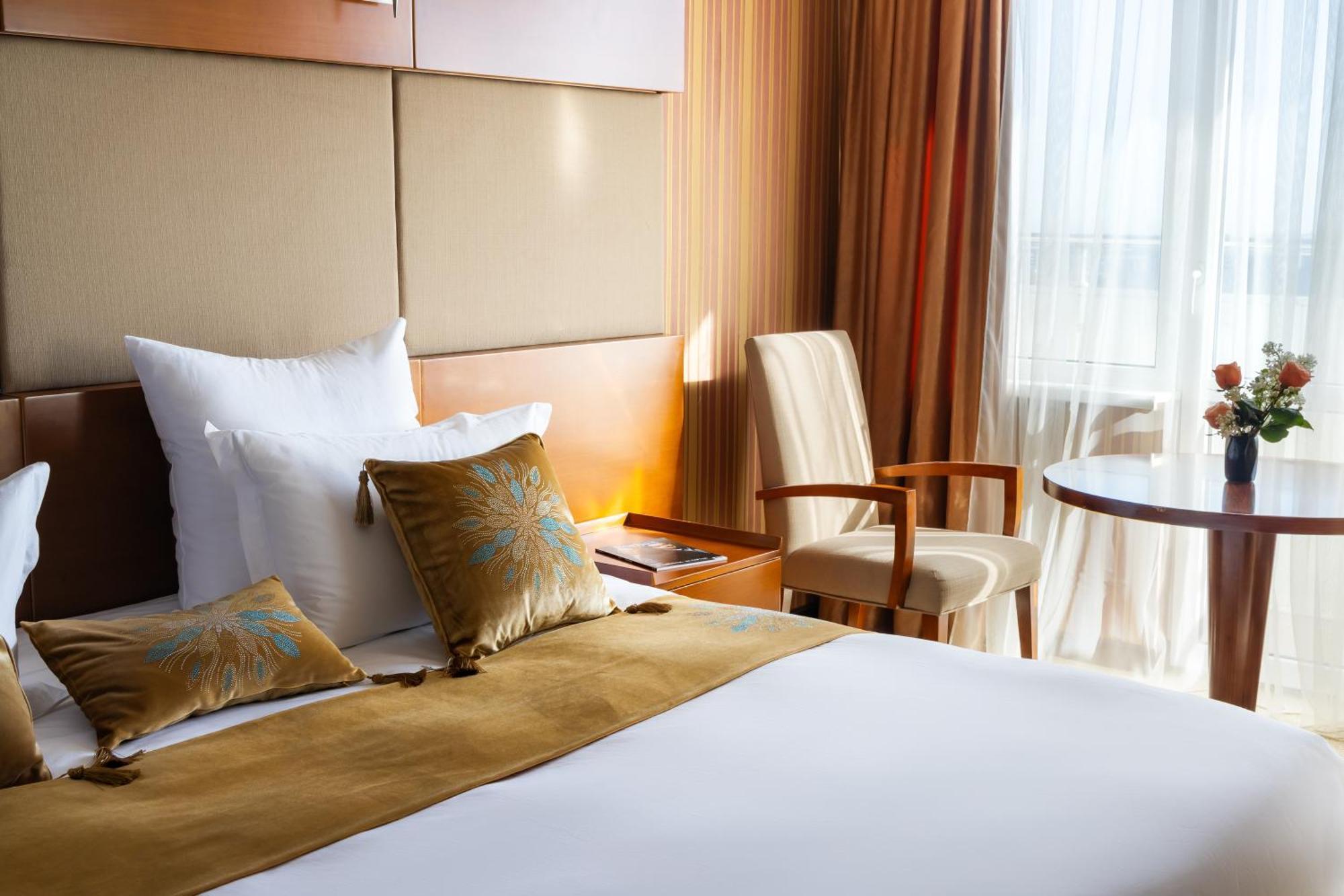 אלמטי Regardal Hotel מראה חיצוני תמונה