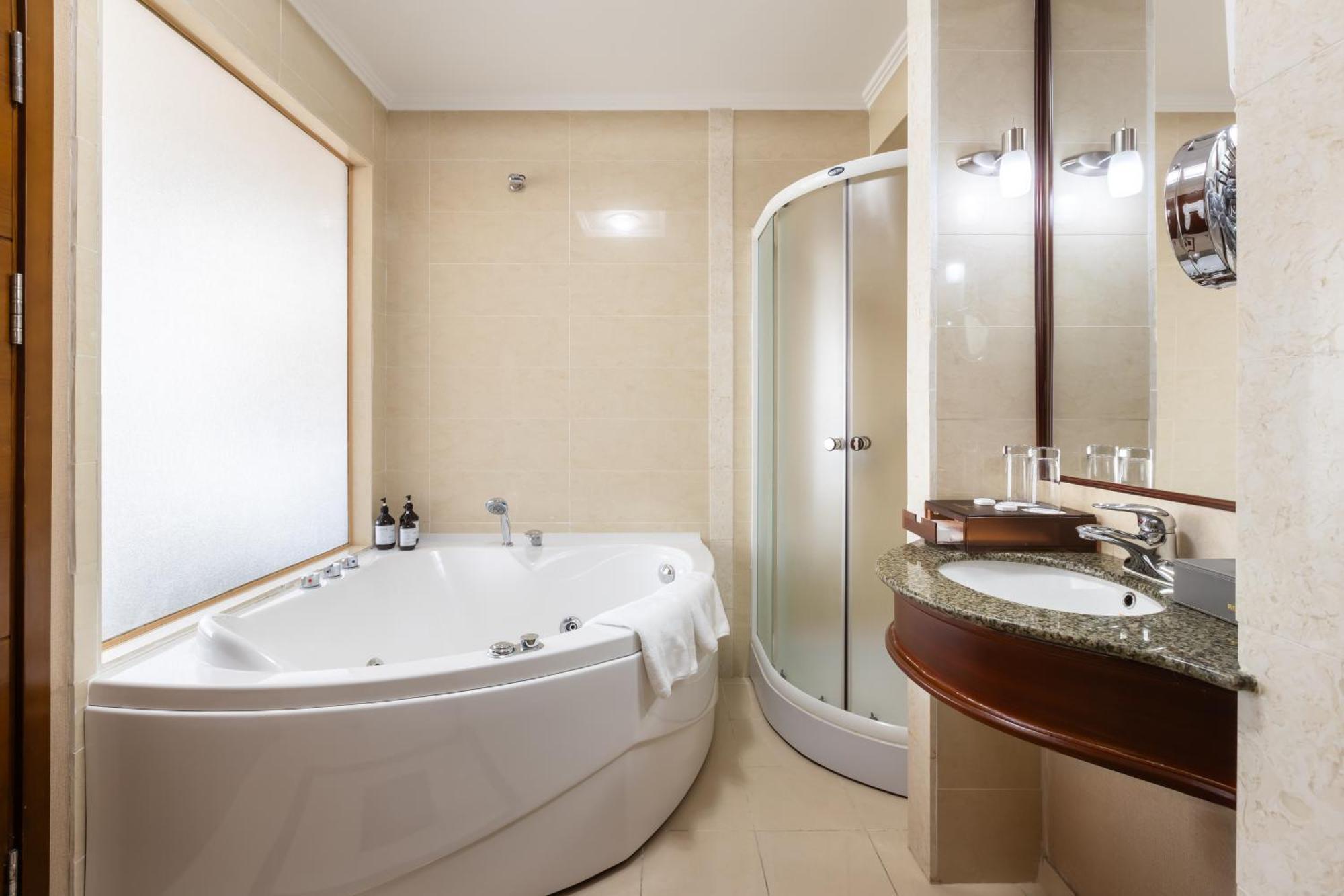 אלמטי Regardal Hotel מראה חיצוני תמונה