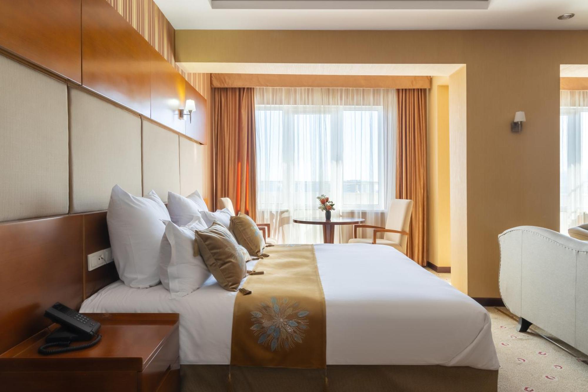אלמטי Regardal Hotel מראה חיצוני תמונה