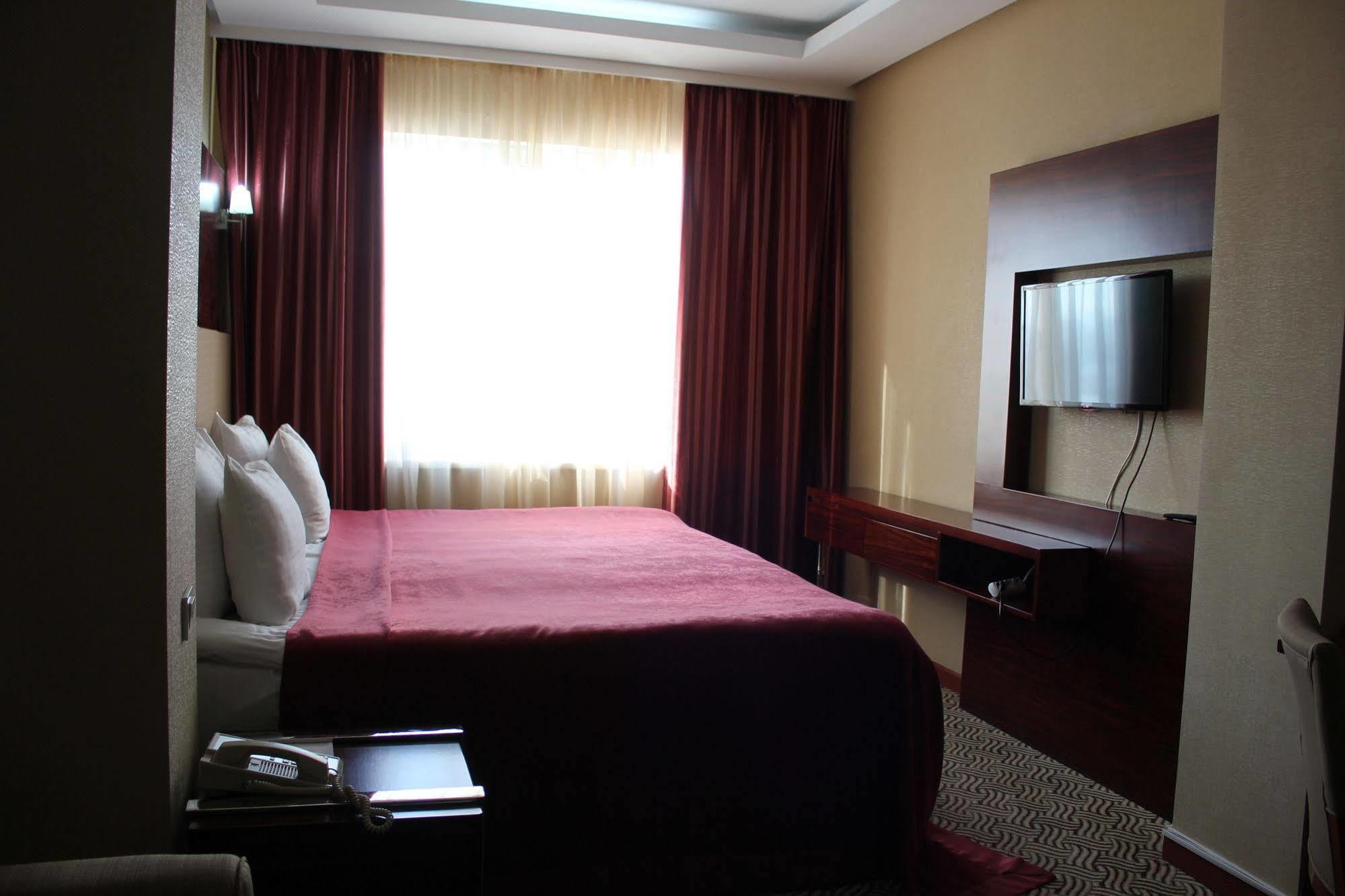 אלמטי Regardal Hotel מראה חיצוני תמונה