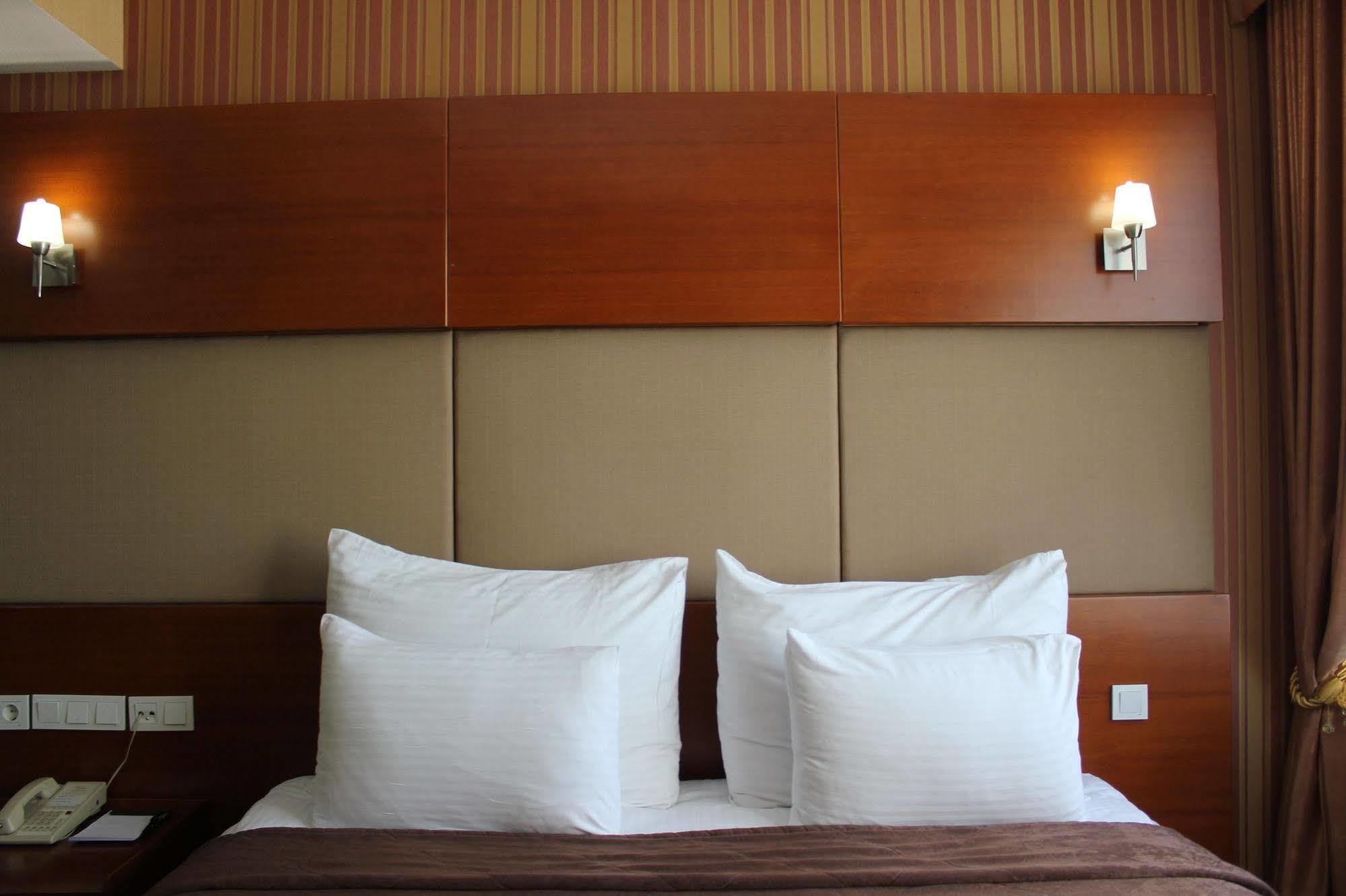 אלמטי Regardal Hotel מראה חיצוני תמונה